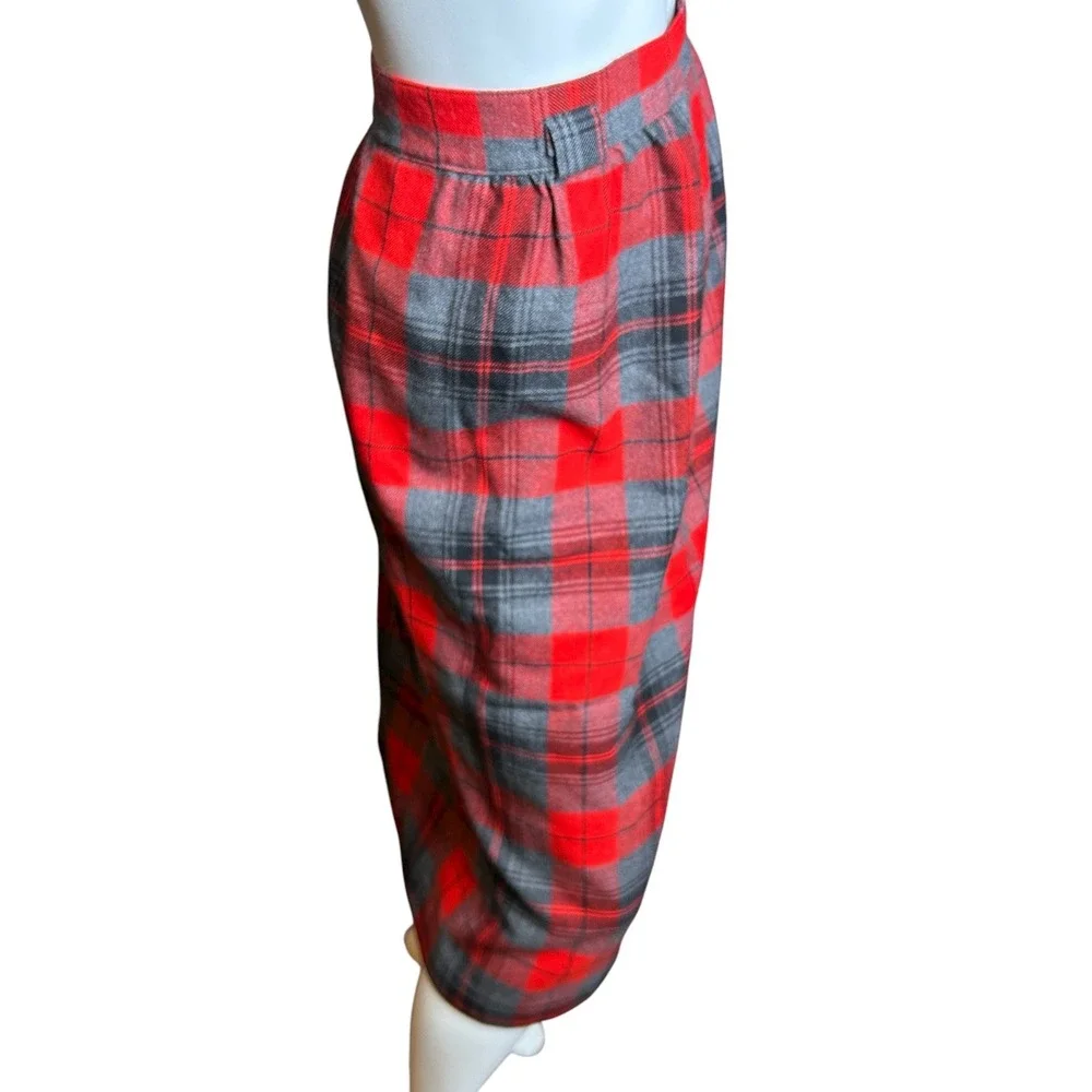 Vintage Surrey Classics Plaid Skirt Wool Red